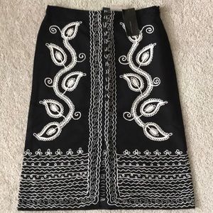 BCBG MAXAZRIA embroidered Skirt